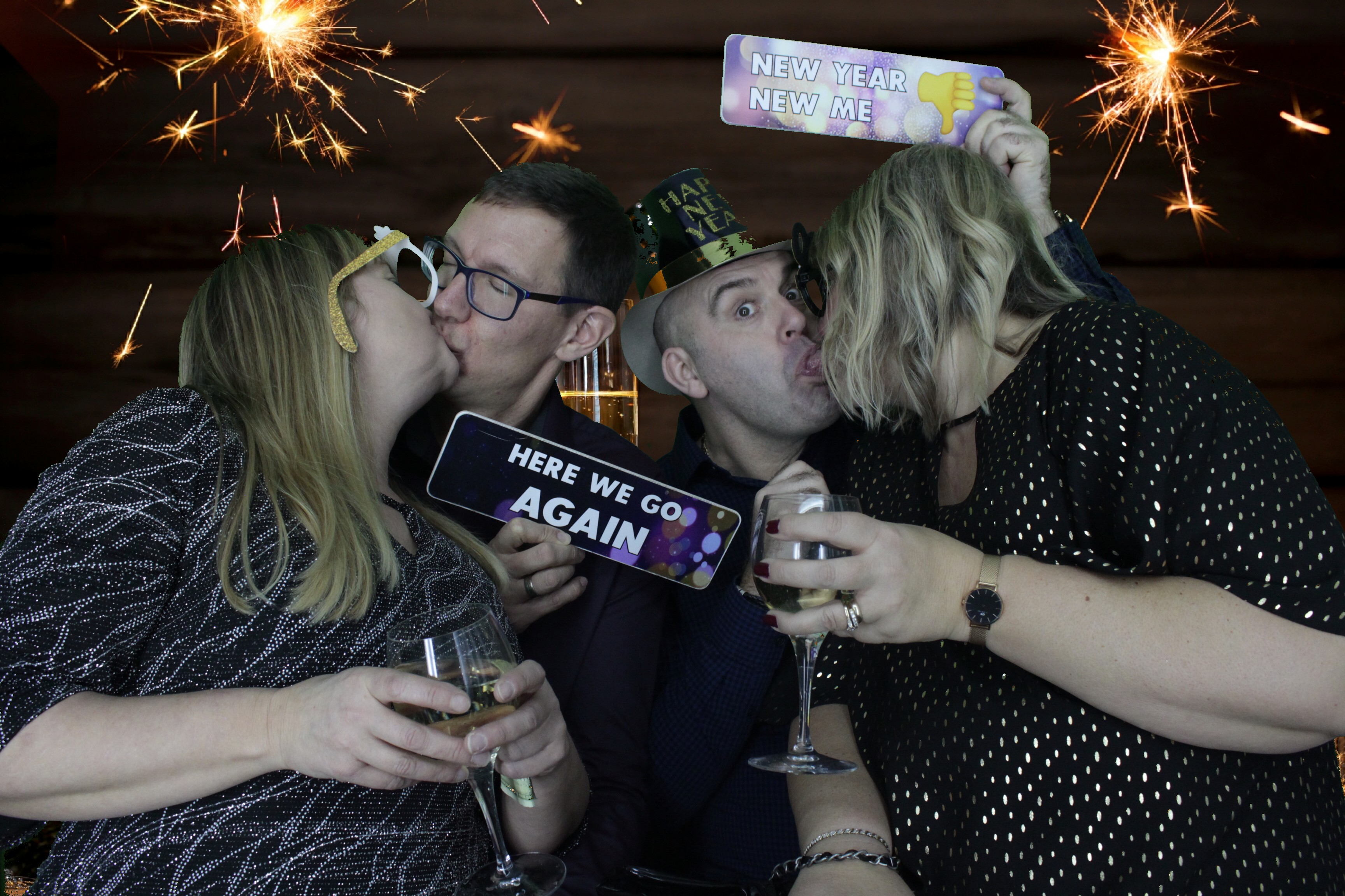 NYE Party | View more photos from the event at gallery.myphotoboothexperience.co.uk/u/MyPhotoBoothExperienceLtd/NYE-Party